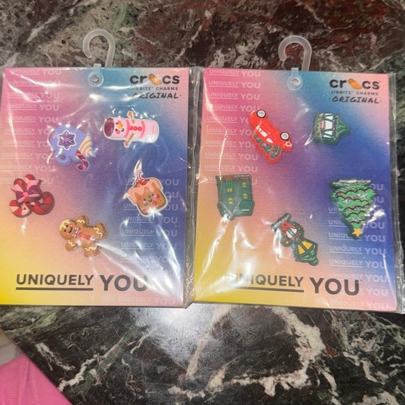 CROCS Accessories - Crocs Jibbitz Holiday Charm Set - Multicolor bundle
